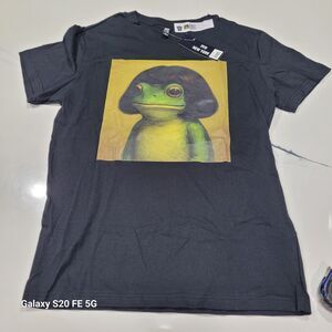 MEDIUM Black Funny Frog with a BOB HAIRCUT ♡ Renaissance Portrait T-Shirt B20